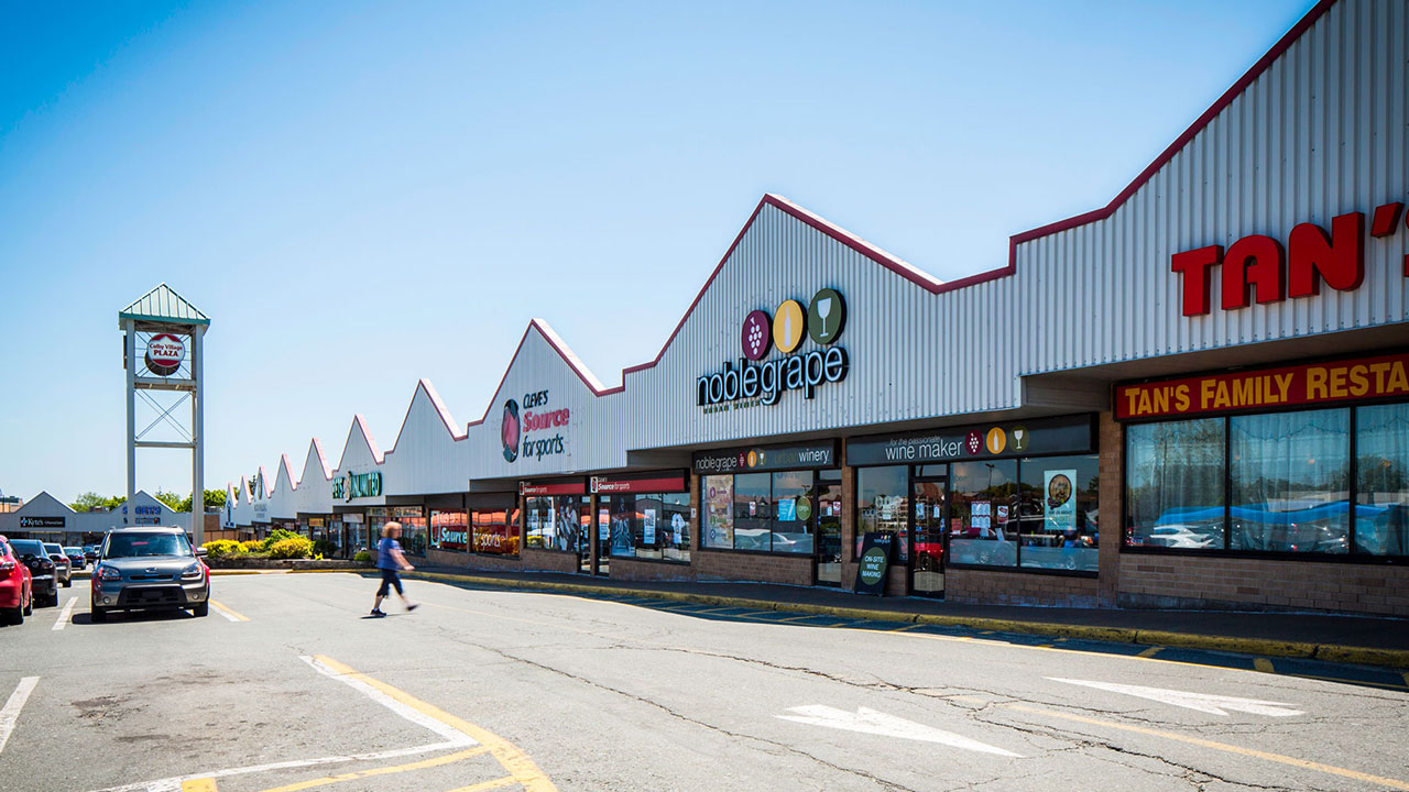 Image of restaurants and winery store at the SmartCentres shopping center in Dartmouth, Nova Scotia