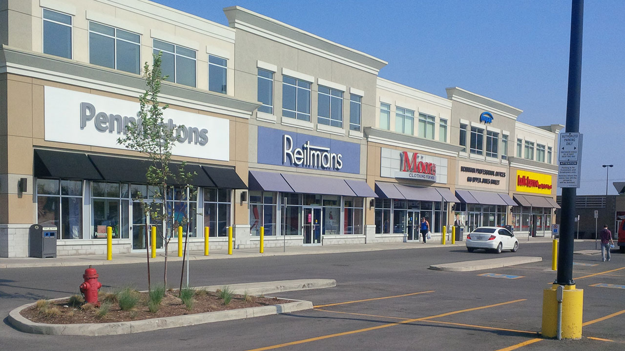 Photo of clothing stores and available office space for lease in Hamilton, Ontario