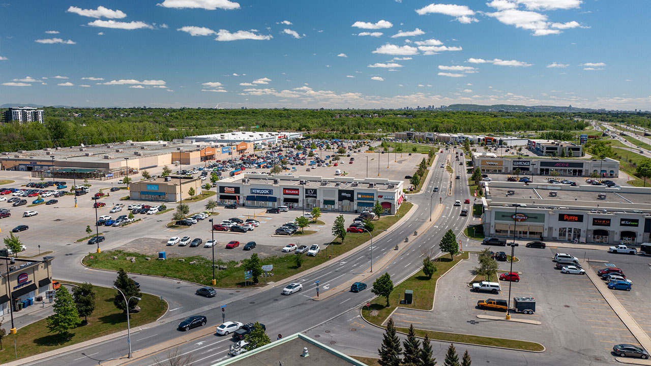 Photo of an aerial view of commercial real estate space with business retail and office space for investment in Laval, Quebec