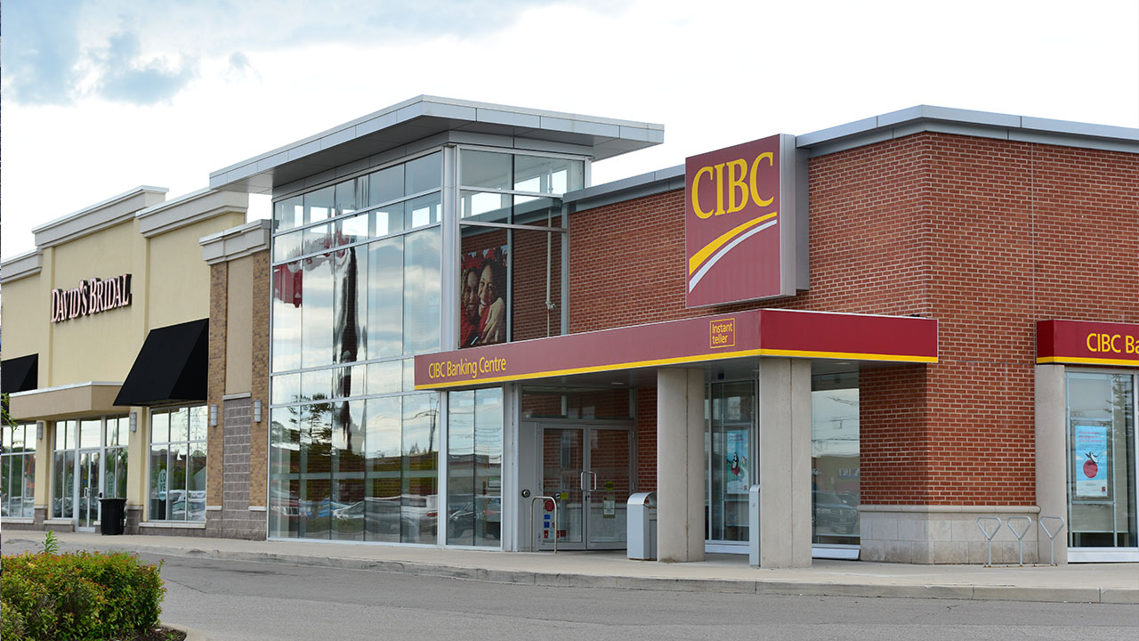 Photo of CIBC bank at the SmartCentres commercial retail property in MIssisauga, Ontario