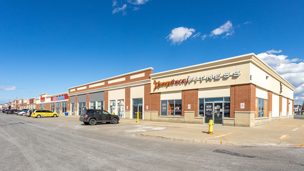 Image of a fitness center and other affordable retail stores in St Catharines, Ontario